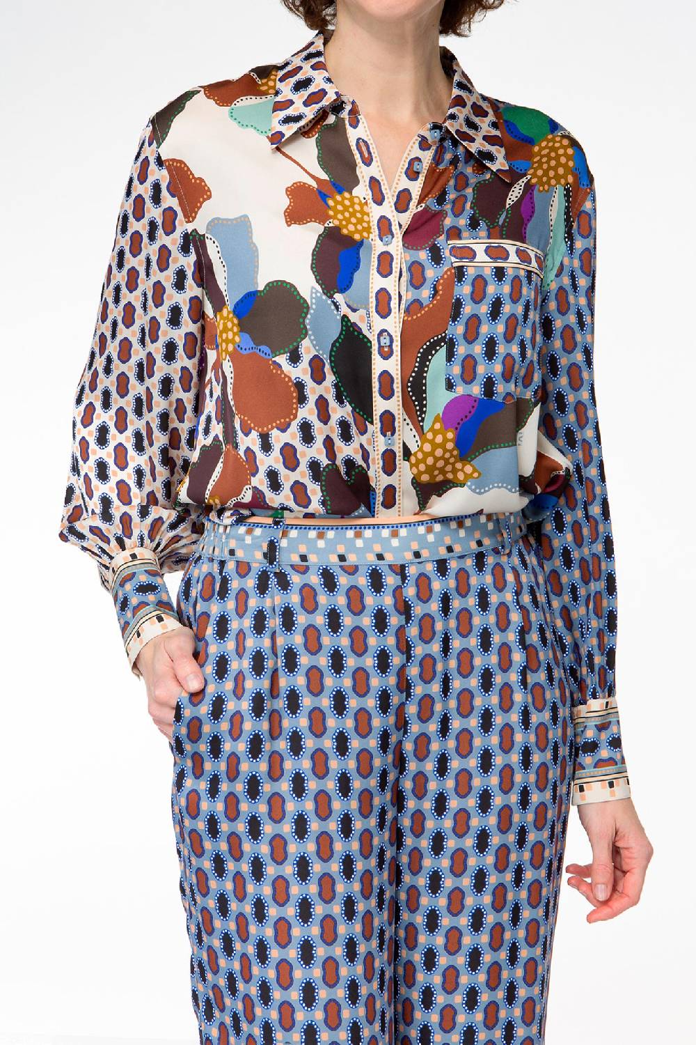 IVI GmbH BLUE BELL Hemdbluse Im Patch Look