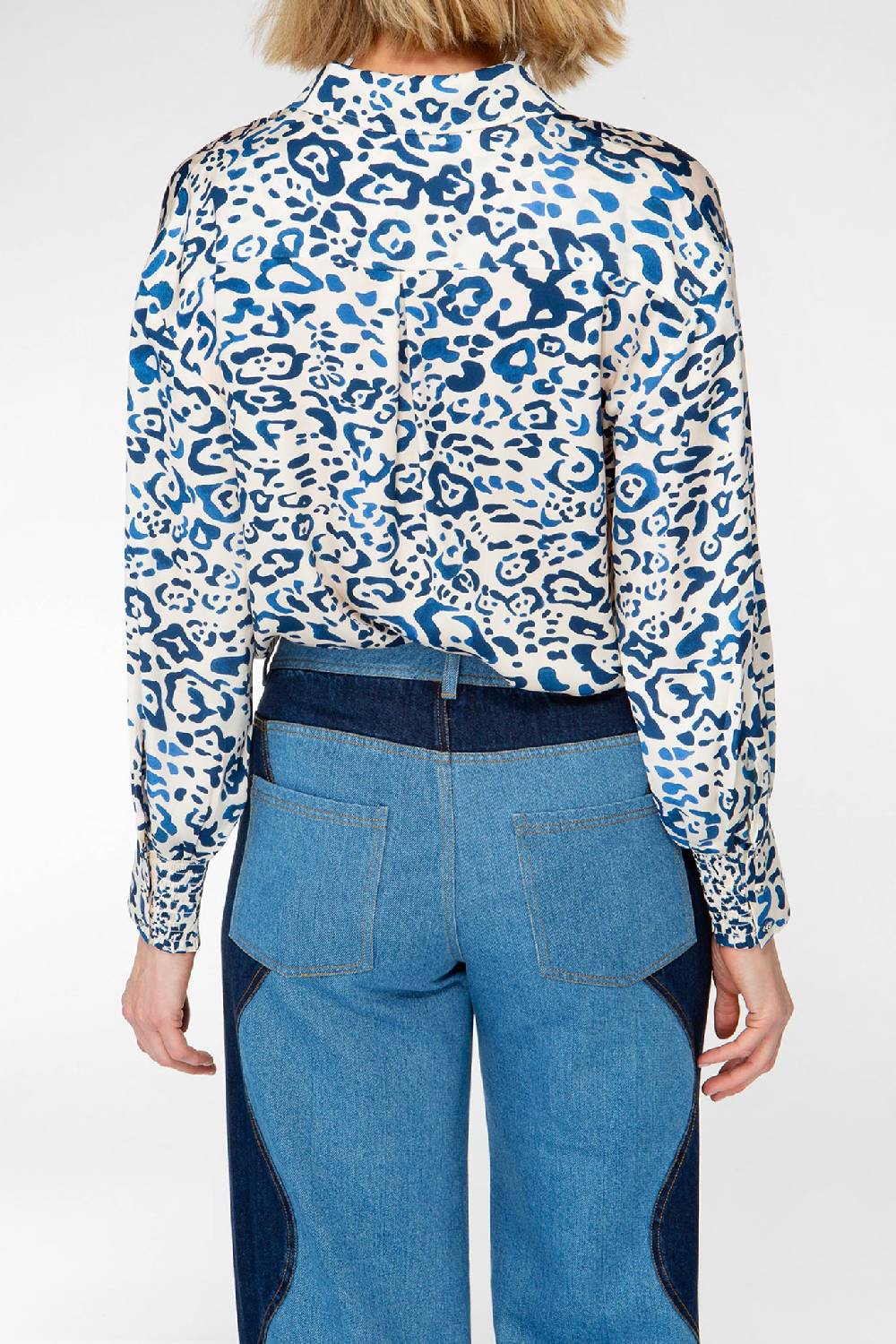 IVI GmbH BLUE LEO Hemdbluse Aus Seide