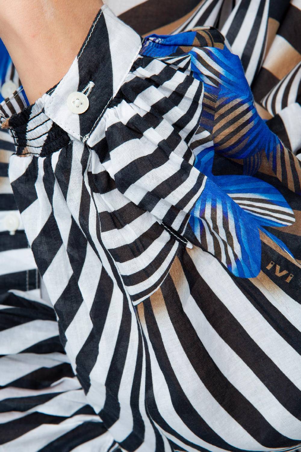 IVI GmbH FLORAL ILLUSION Bluse Aus Baumwoll-Voile