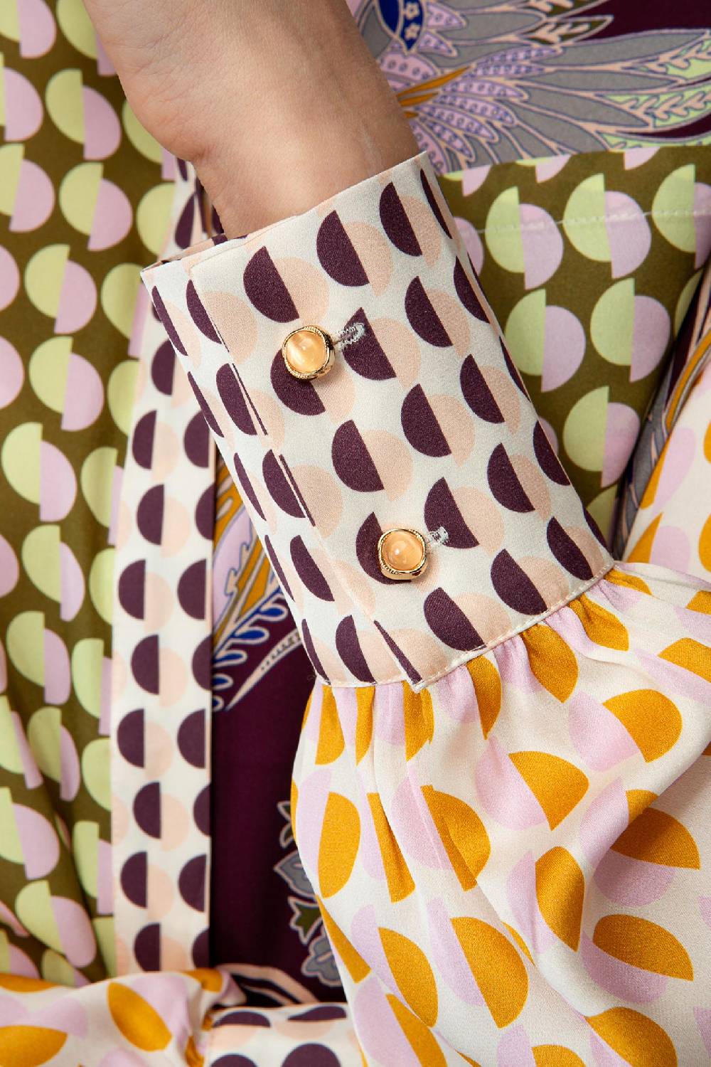 IVI GmbH GLAMOROUS Hemdbluse Im Patch Look