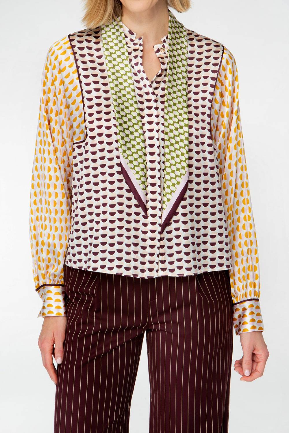 IVI GmbH JETON Cropped Bluse Mit Schluppe