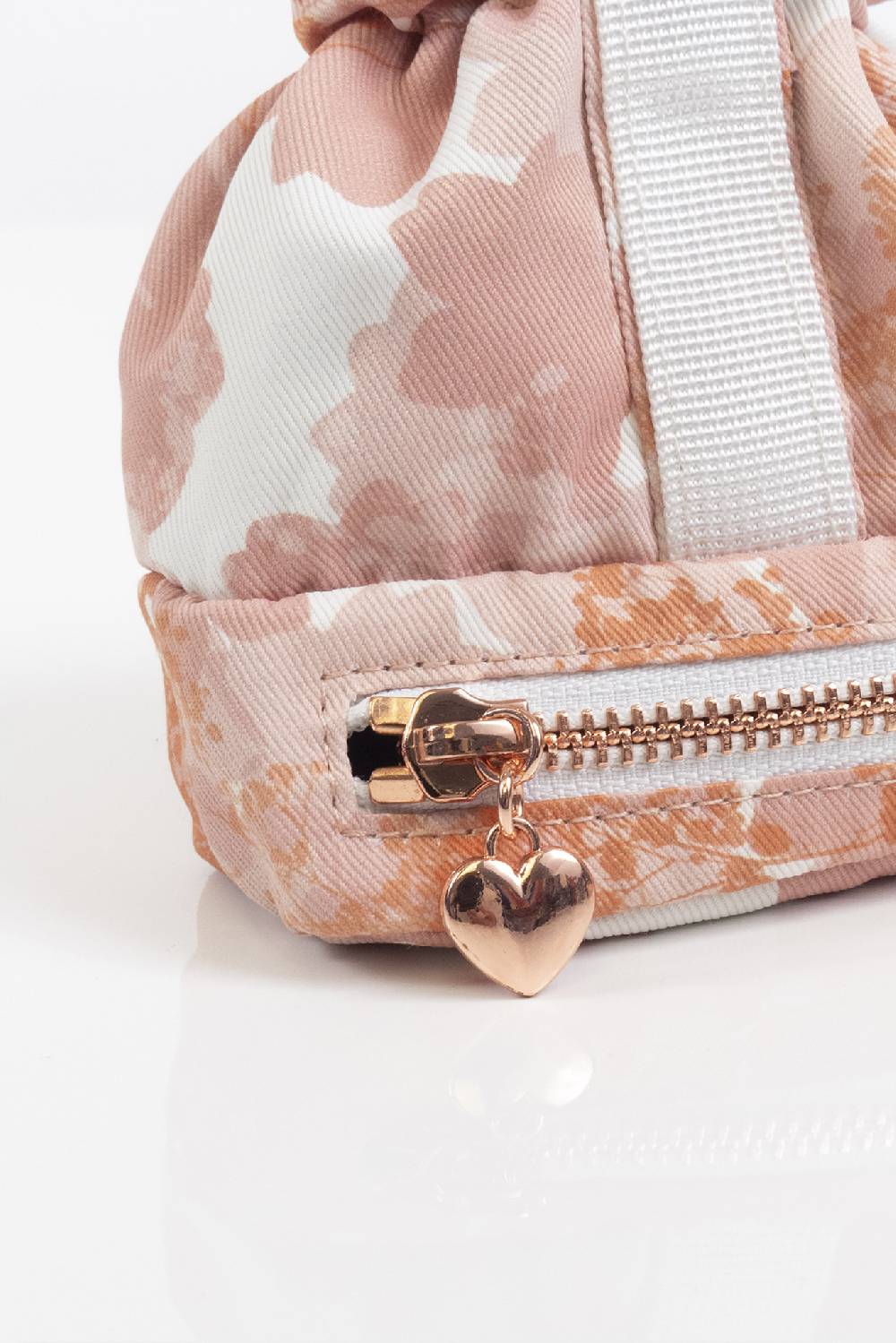 IVI GmbH PASTEL FLOWERS Futterbeutel