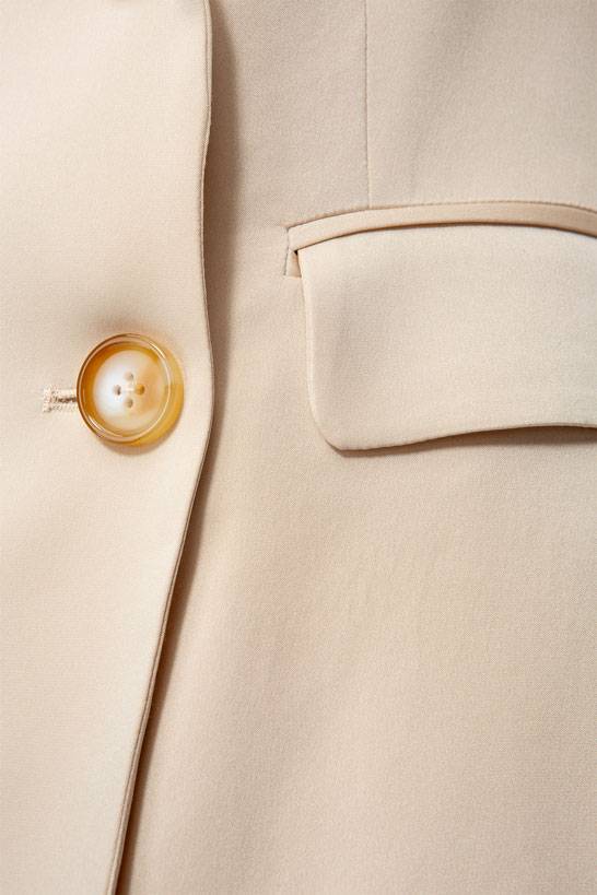 IVI GmbH SOLID SILK Seidenblazer Light Sand