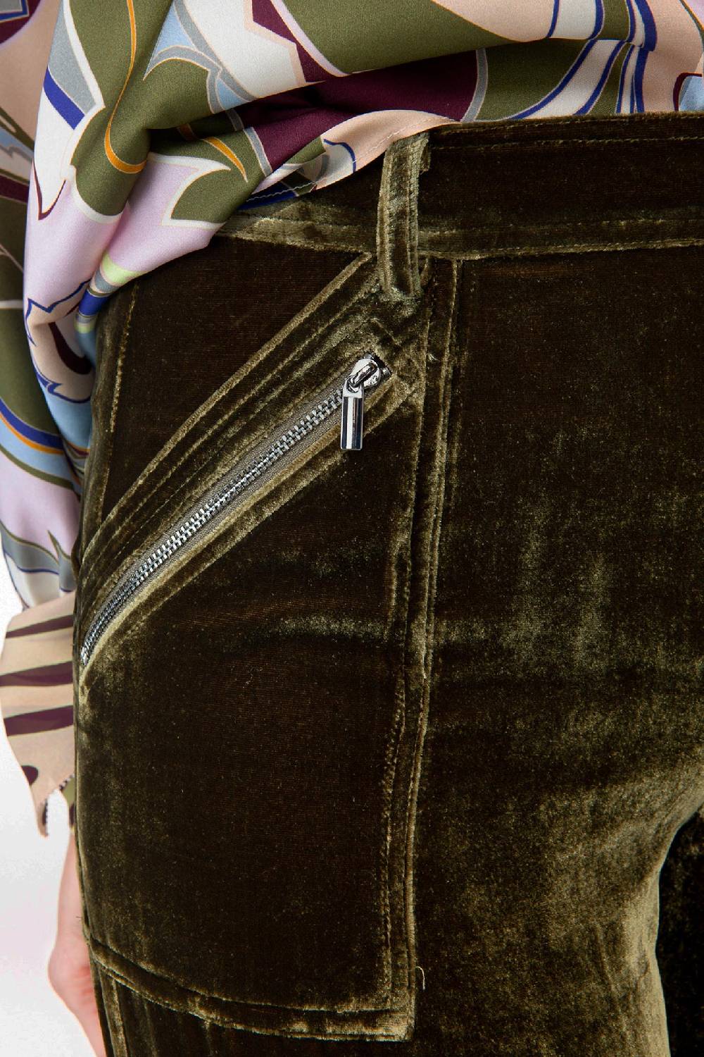 IVI GmbH VELVET Samthose Mit Cargo Details Oliv