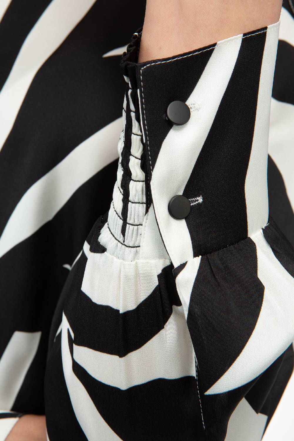 IVI GmbH PALM LEAF BLACK Hemdbluse Aus Seide Mit Cutout Detail