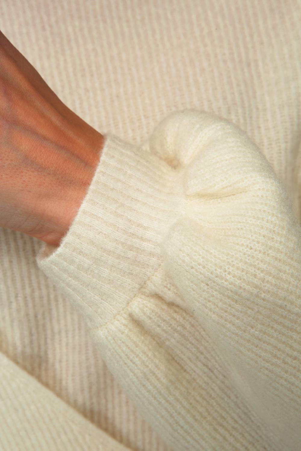 IVI GmbH SOLID KNIT Wickelpullover Mit Cut-Out Detail Weiß