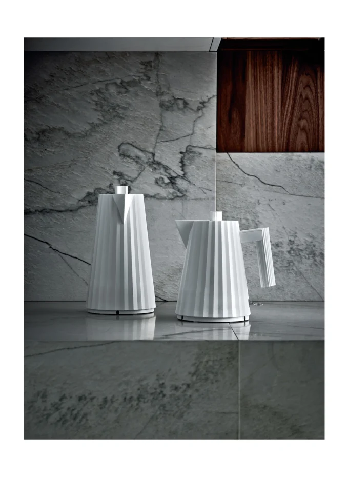 ALESSI Elektrischer Wasserkocher PLISSÉ
