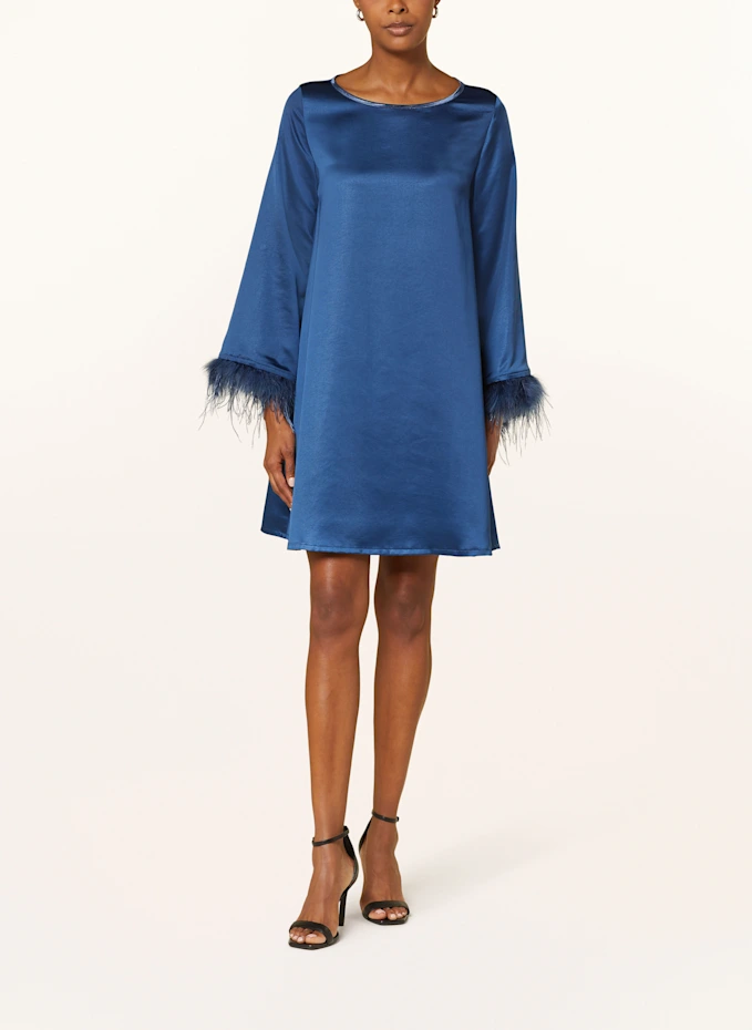 Ana Alcazar Satinkleid