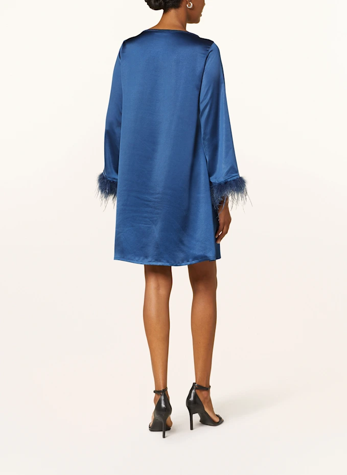 Ana Alcazar Satinkleid