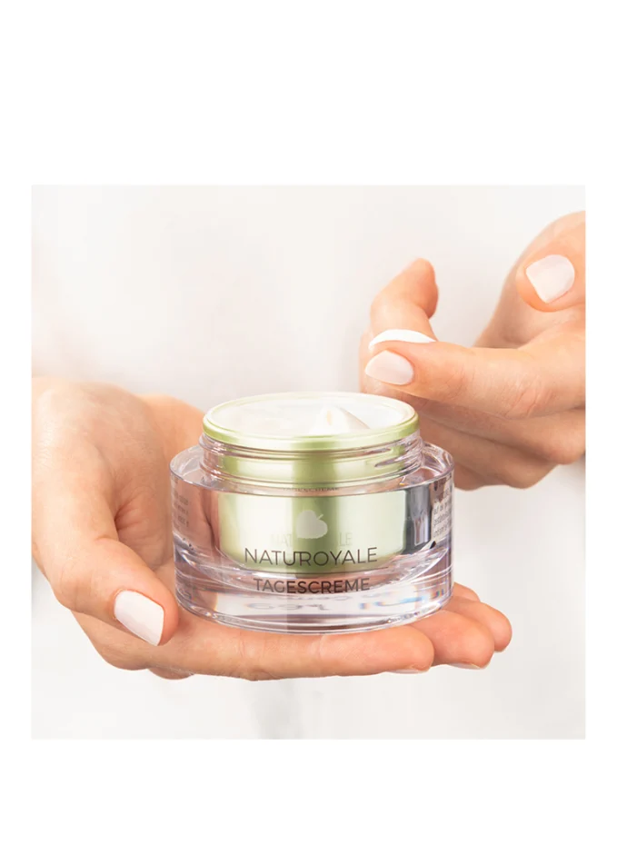 ANNEMARIE BÖRLIND NATUROYALE