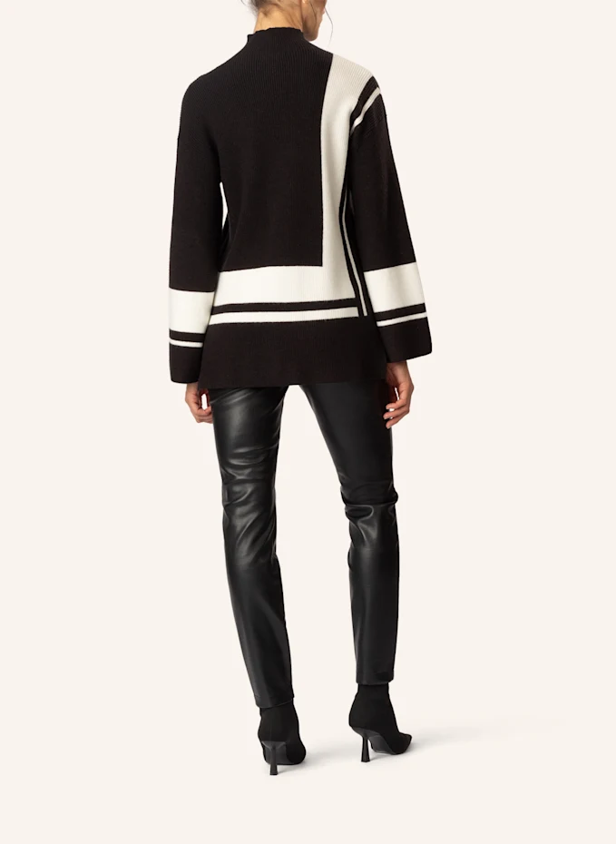 APART Oversized Pullover