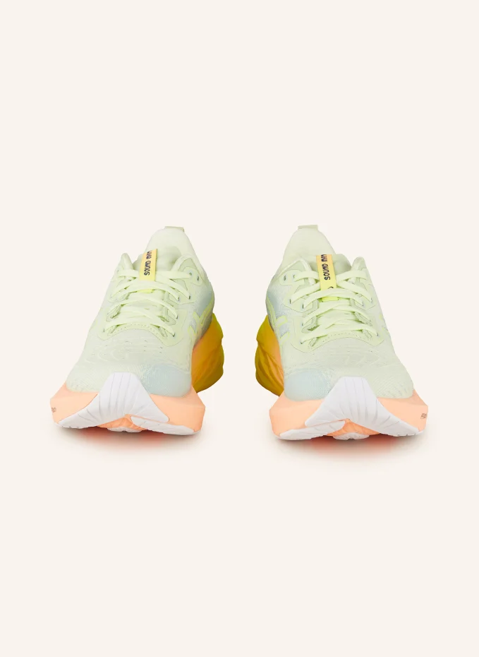 ASICS Laufschuhe NOVABLAST 4 PARIS