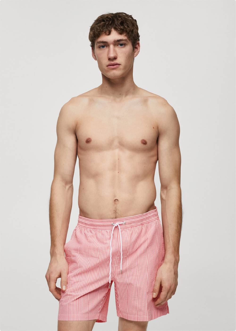 Mango Gestreifte Seersucker-Badeshorts mit Kordelzug