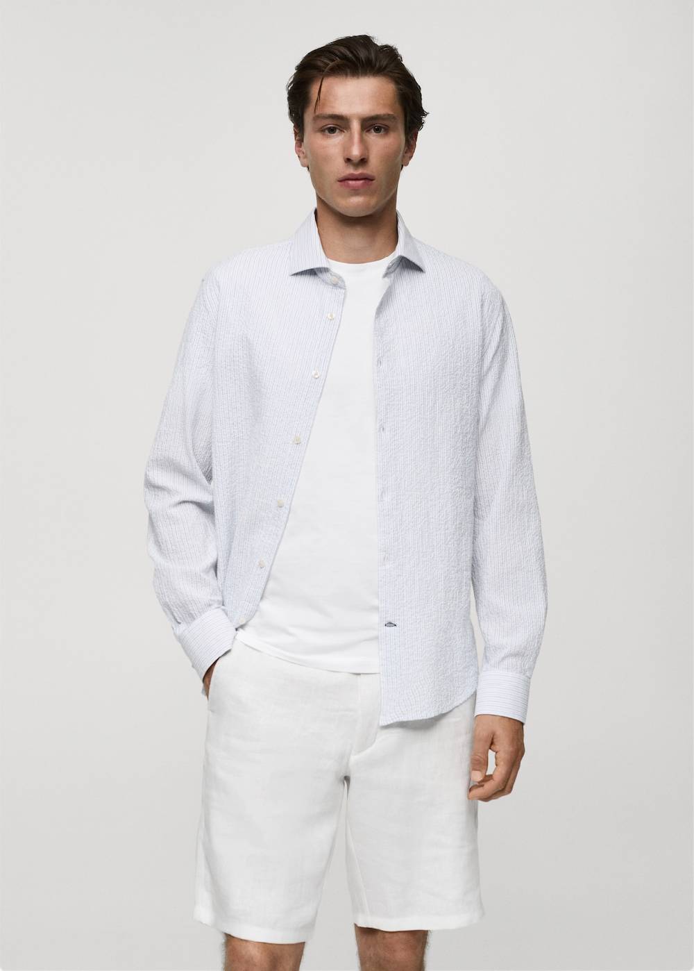 Mango Gestreiftes Regular-Fit-Hemd aus Seersucker-Baumwolle