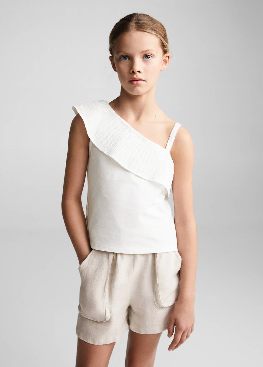 Mango Asymmetrisches T-Shirt mit Volant