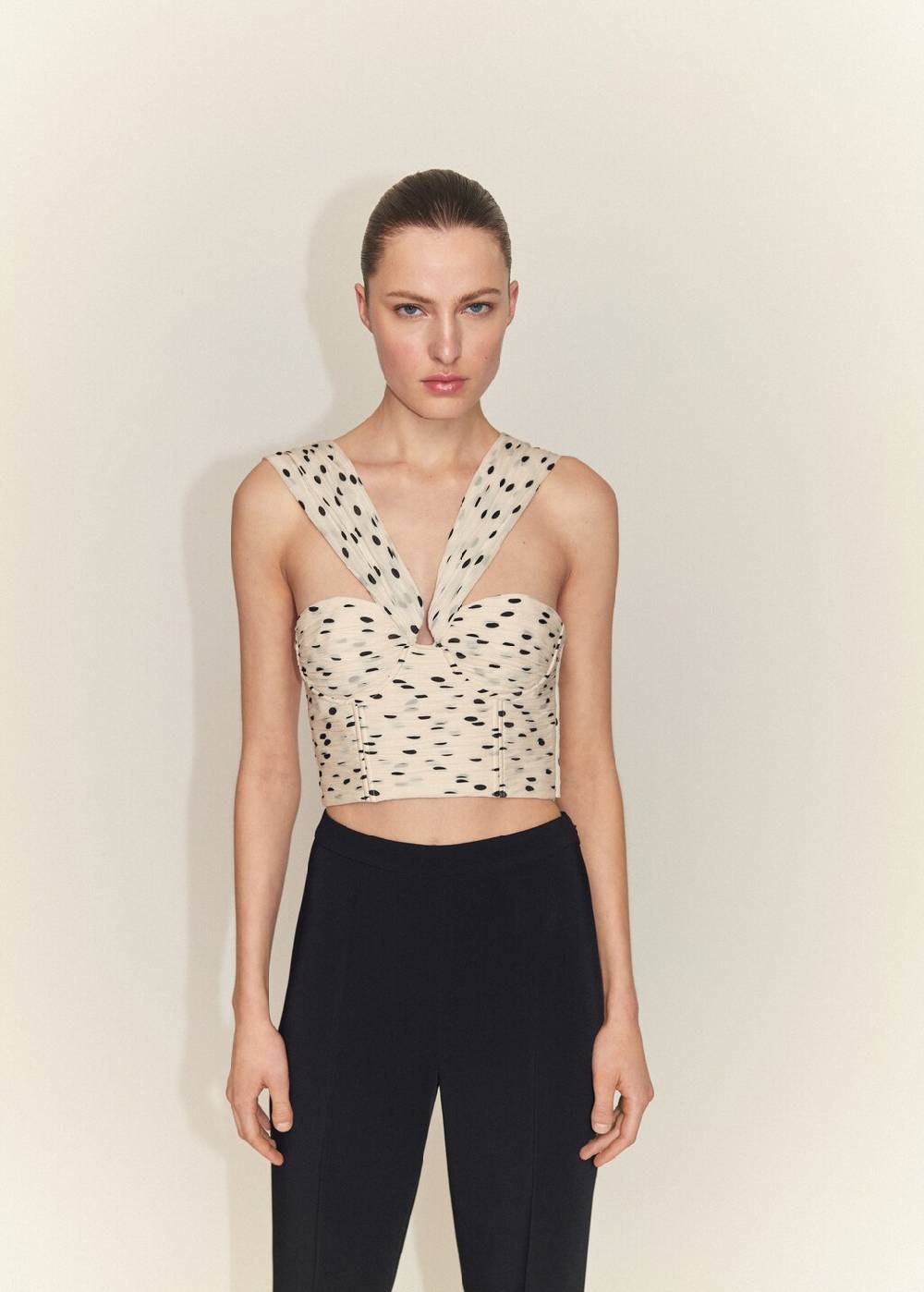 Mango Ausgestellte Hose mit hohem Bund