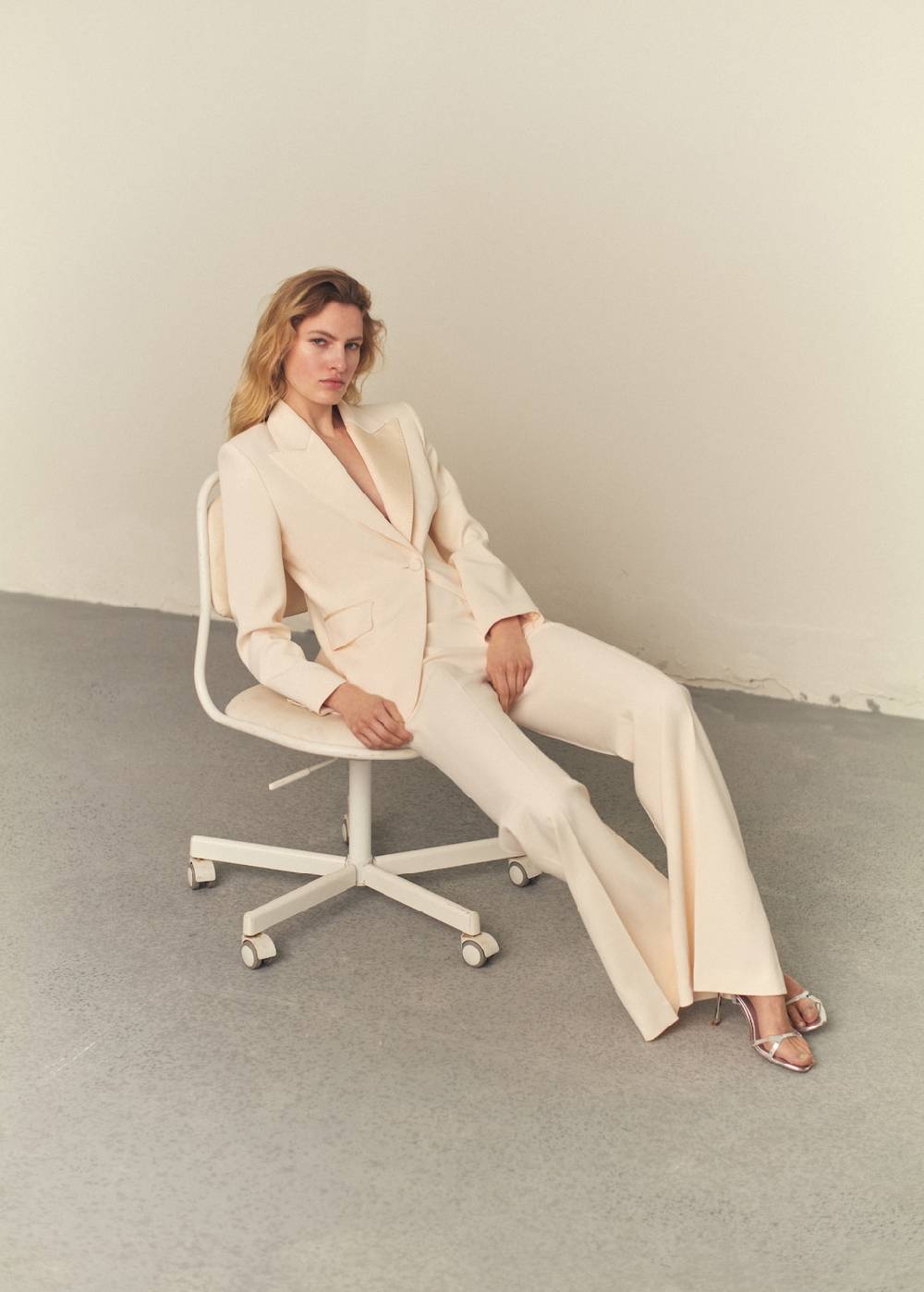 Mango Ausgestellte Hose Mit Hohem Bund