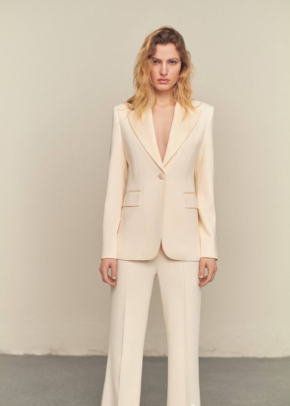 Mango Ausgestellte Hose mit hohem Bund