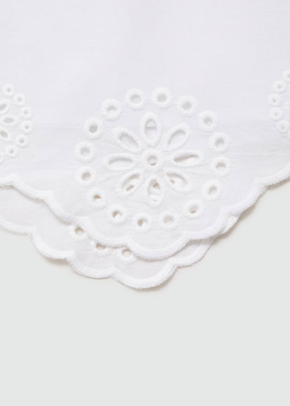 Mango Bestickte Lochstrick-Shorts