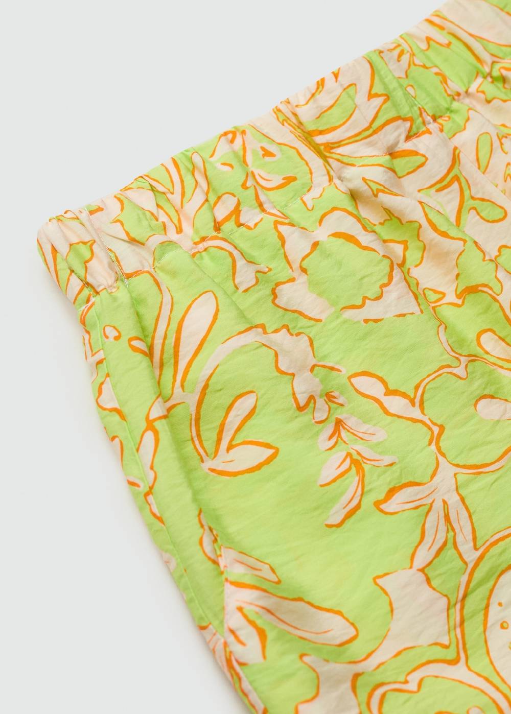 Mango Fließende Print-Shorts