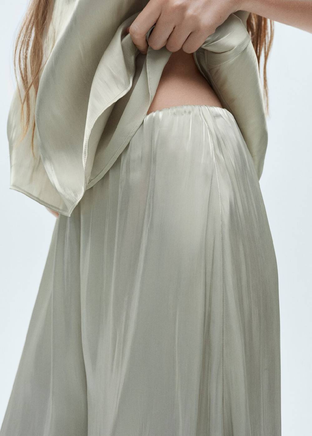 Mango Fließende Satinhose