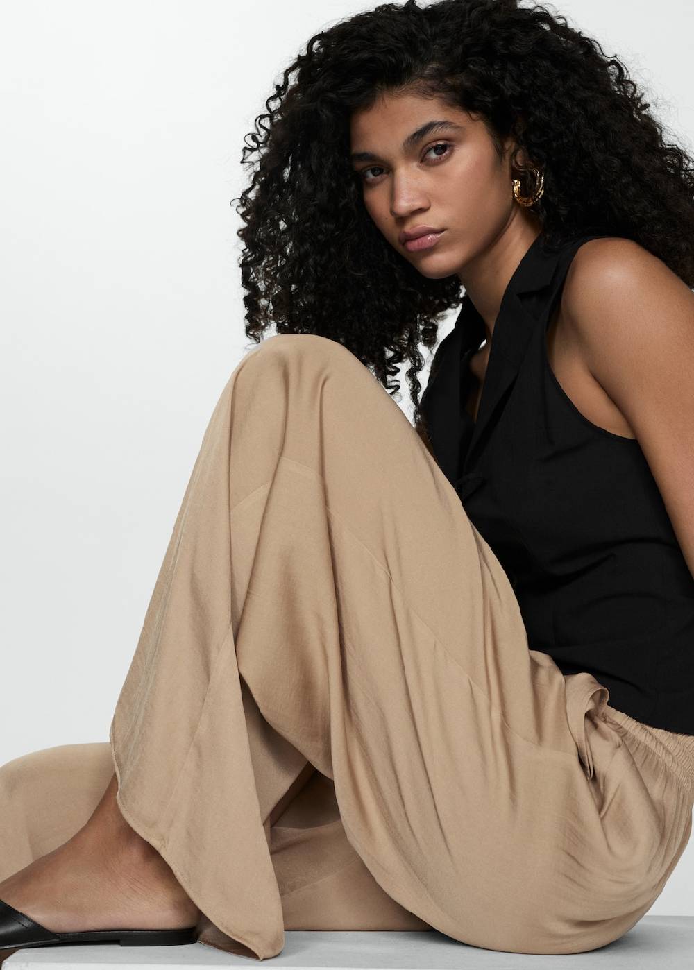 Mango Fließende Wideleg-Hose