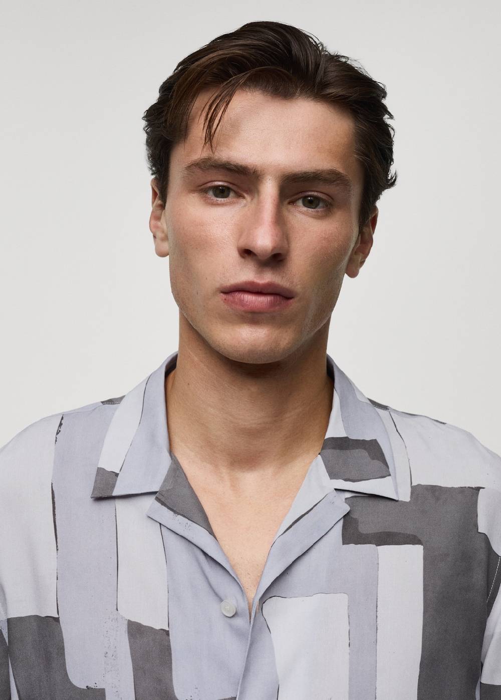 Mango Fließendes Regular Fit-Hemd Mit Motiv