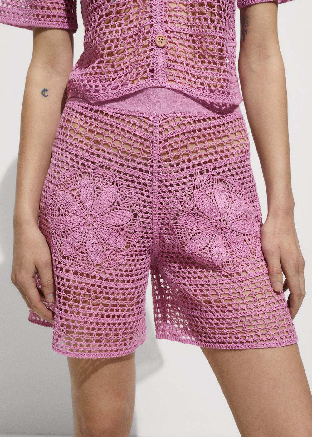 Mango Geblümte Häkel-Shorts