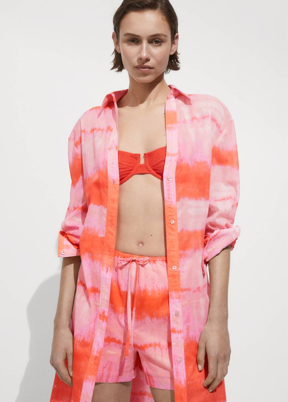 Mango Gemusterte Shorts mit Stretchbund