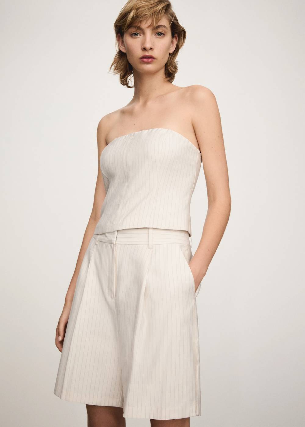 Mango Gerade Bermudashorts mit Streifenmuster