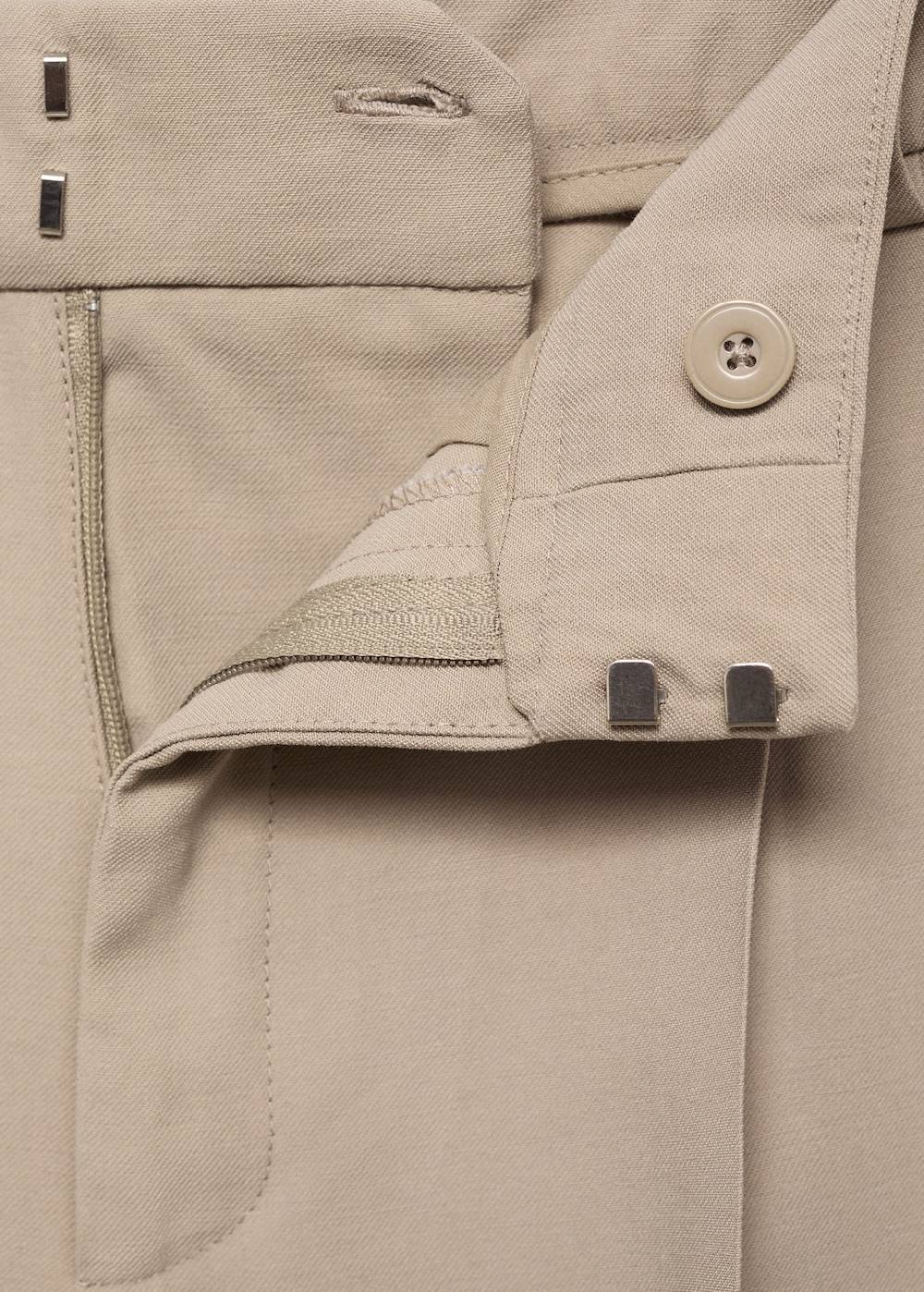 Mango Gerade Bundfaltenhose