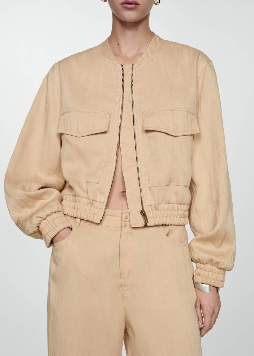 Mango Gerade, Fließende Hose