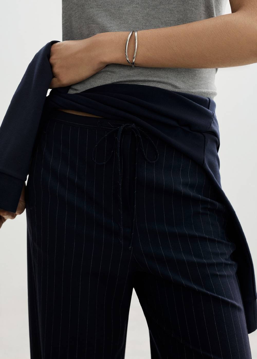 Mango Gerade Nadelstreifenhose