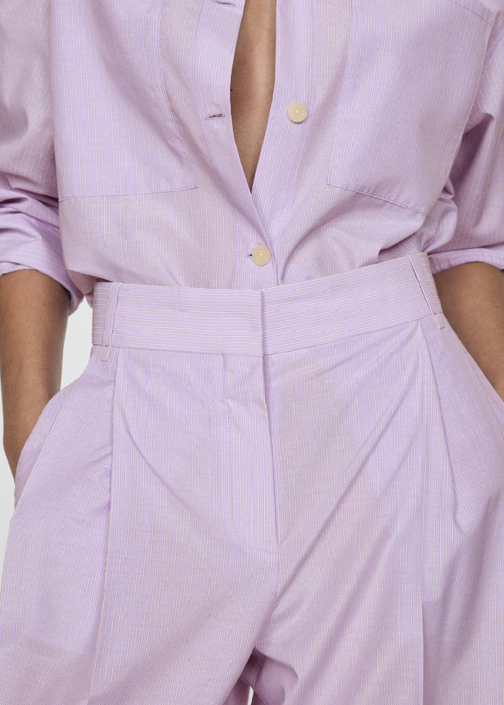 Mango Gestreifte Wideleg-Hose