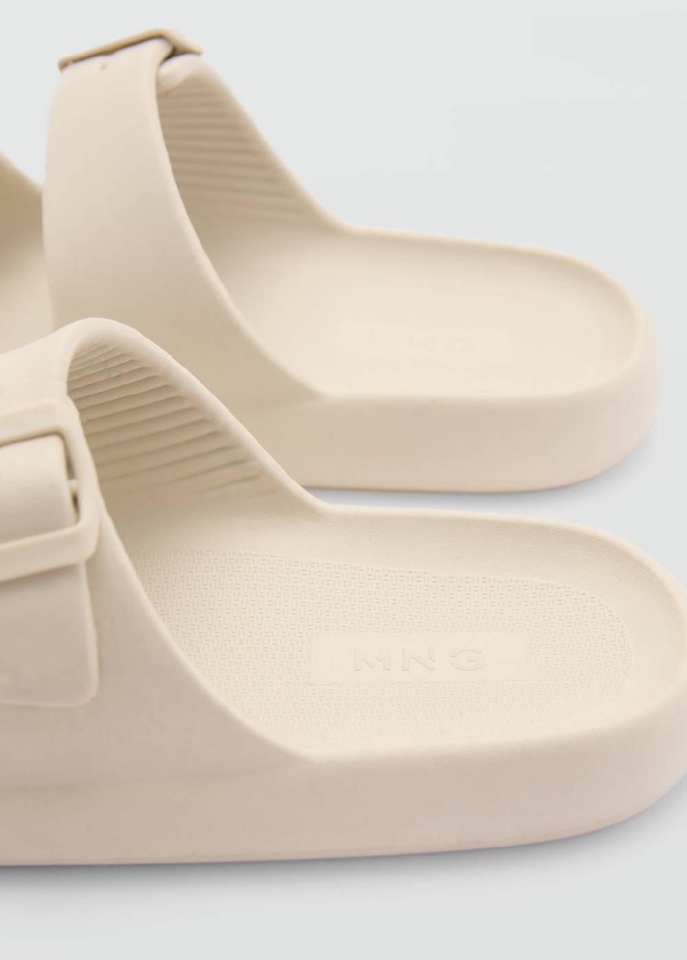 Mango Gummi-Sandale Mit Doppelter Schnalle