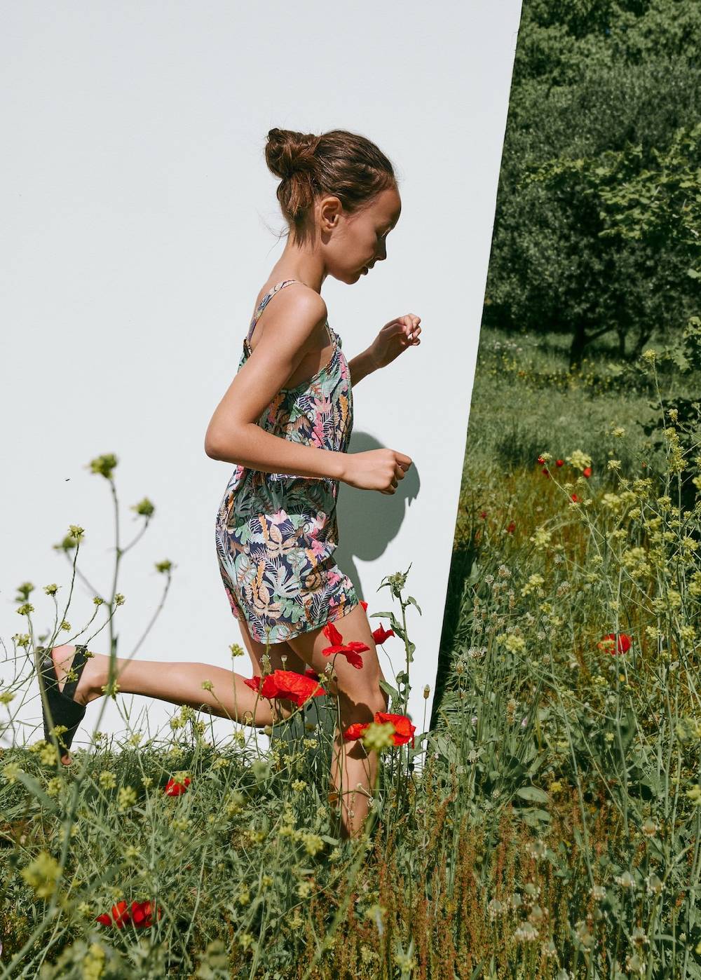 Mango Jumpsuit mit Tropen-Print