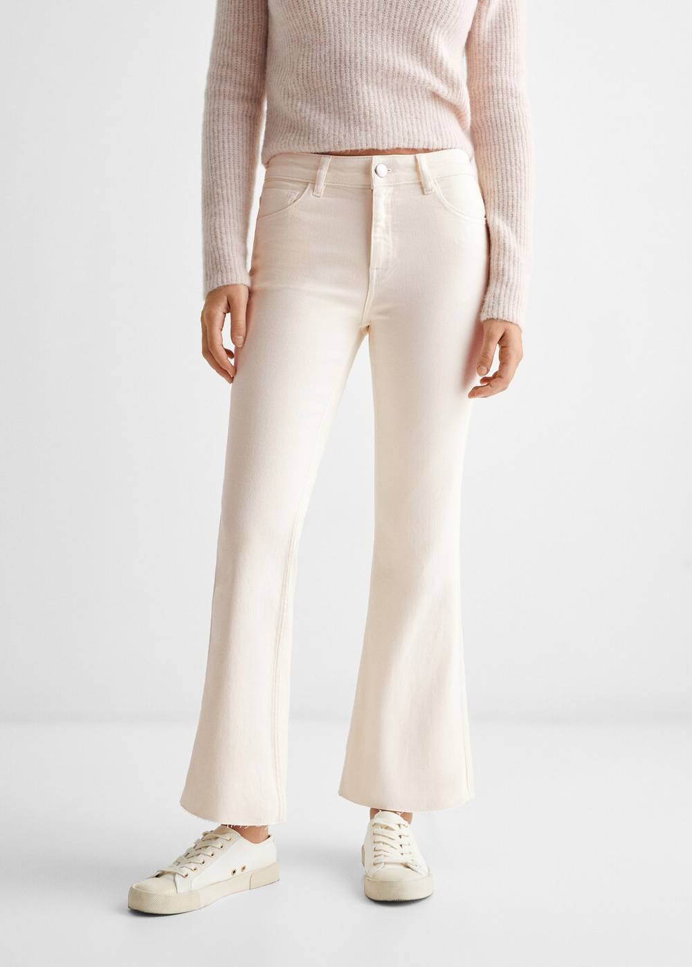 Mango Kurze Flared-Jeans