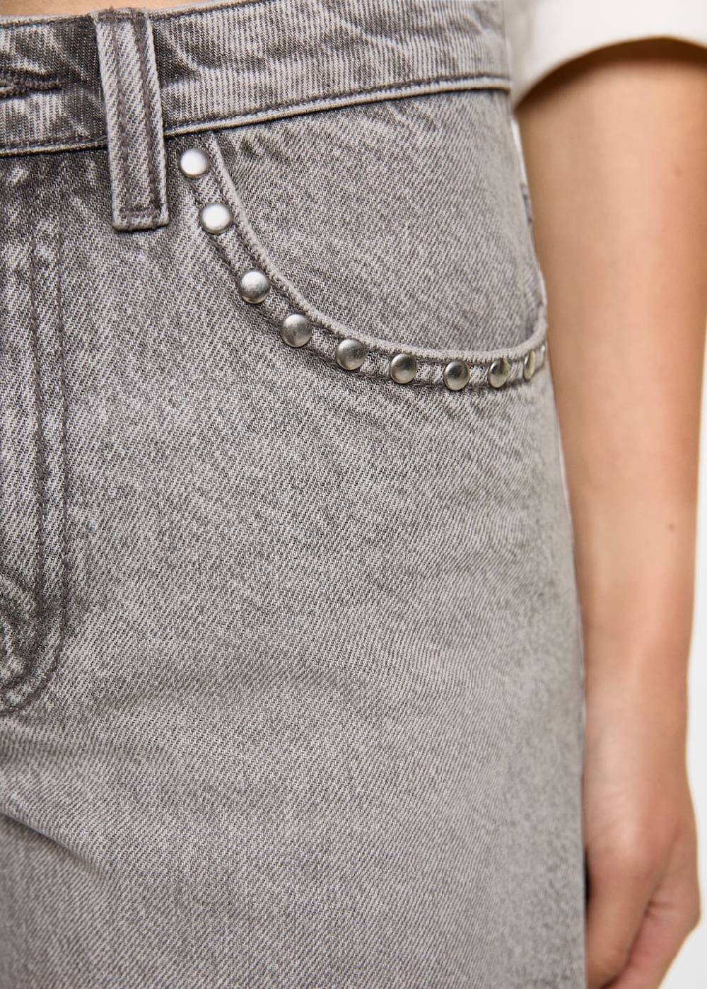 Mango Perlenbestickte Shorts