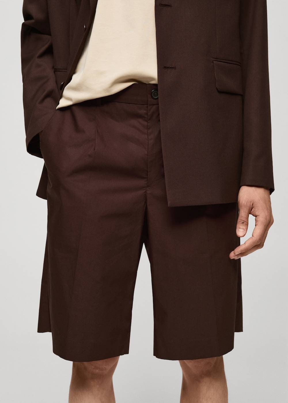 Mango Relaxed Fit-Bermudashorts Mit Abnähern