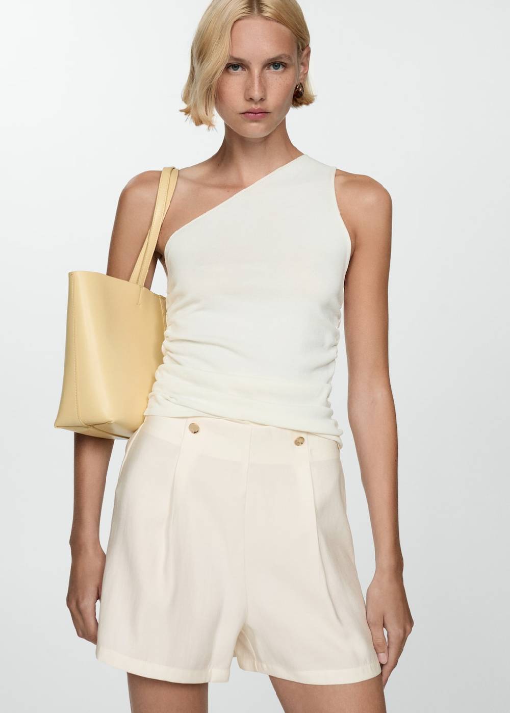 Mango Shorts Mit Schmuckknopf