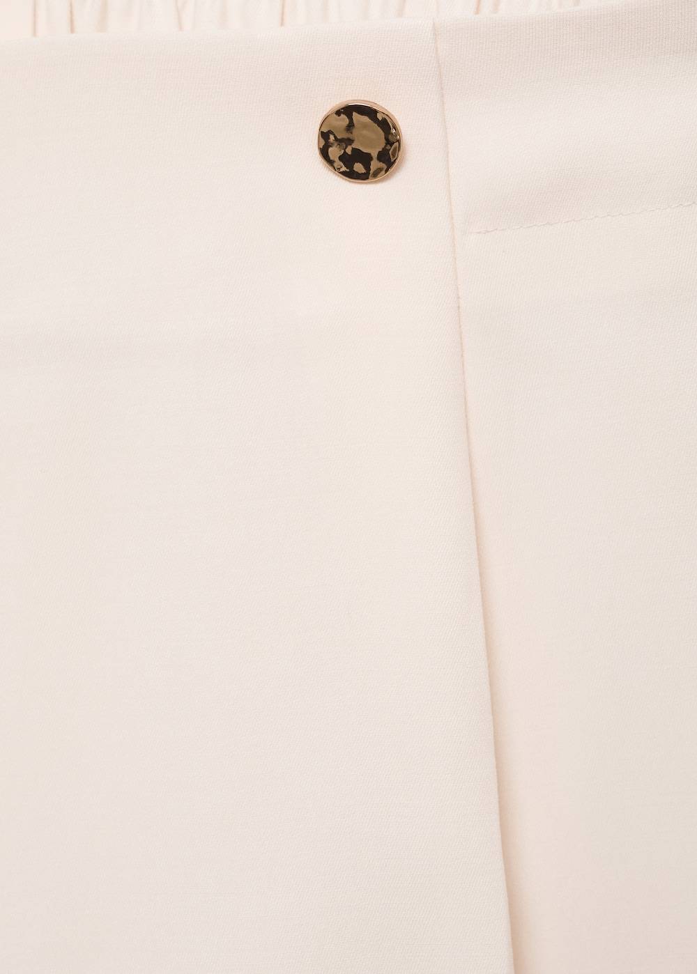 Mango Shorts Mit Schmuckknopf