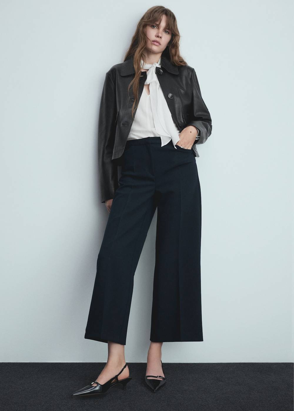 Mango Wideleg-Bundfaltenhose