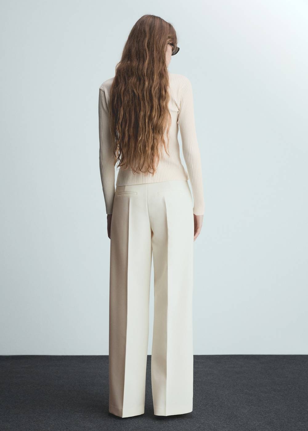 Mango Wideleg-Bundfaltenhose