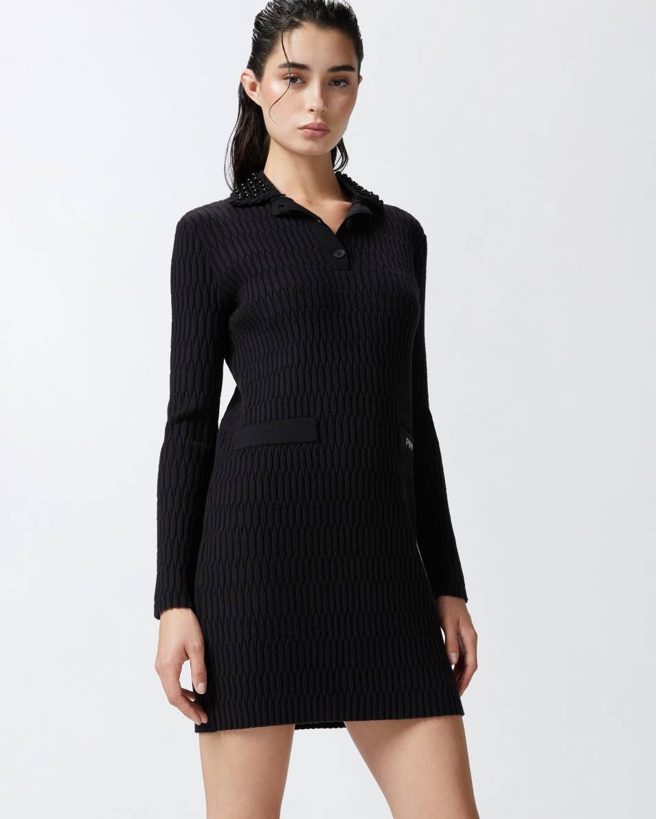 Pinko Kurzes Kleid Aus Geometrischem Strick Mit Schmuckkragen