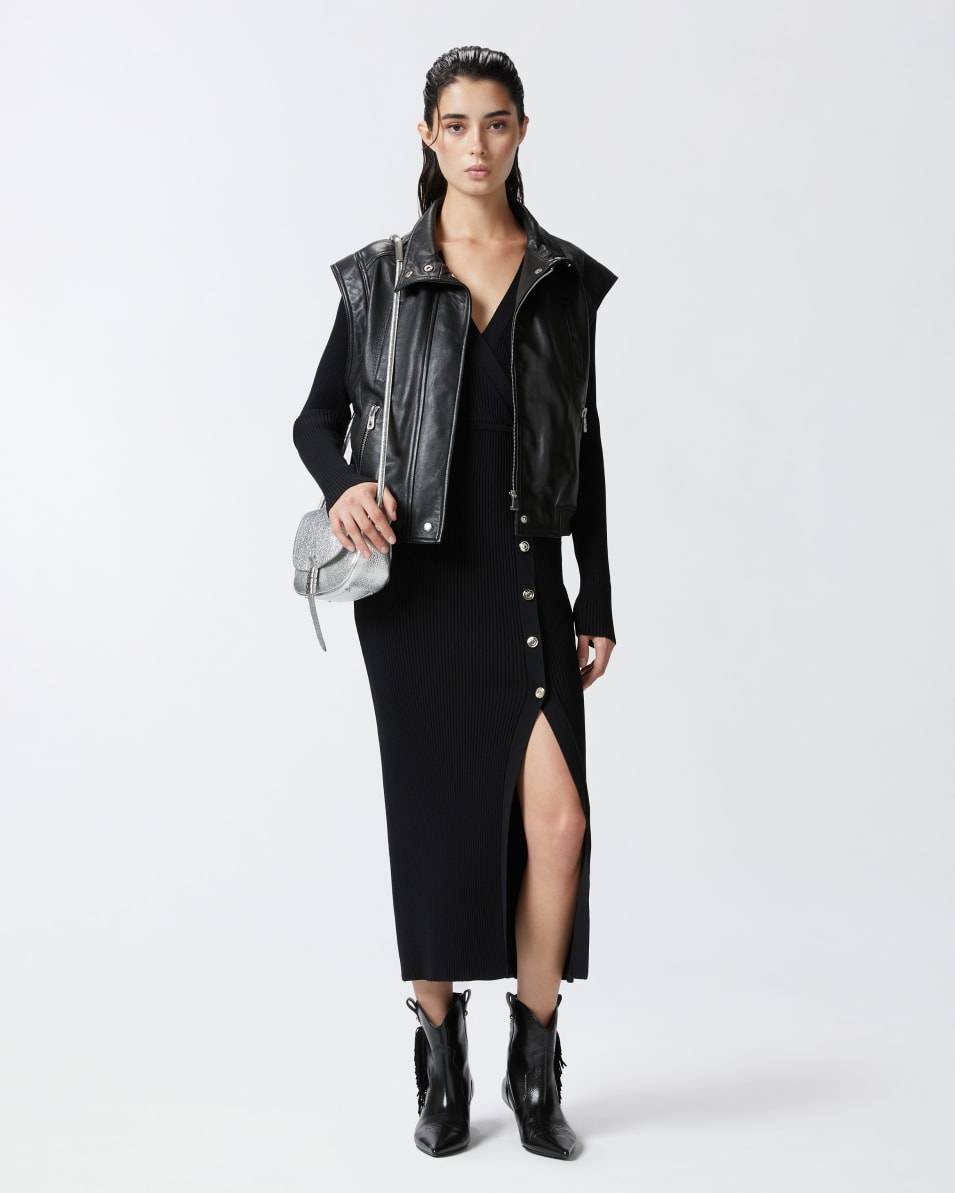 Pinko Langes Rippstrickkleid Mit Goldenen Knöpfen