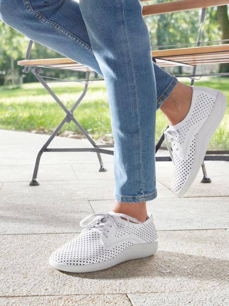Naturläufer Schnürschuh Mit Perforation Artikelnummer: 1827118