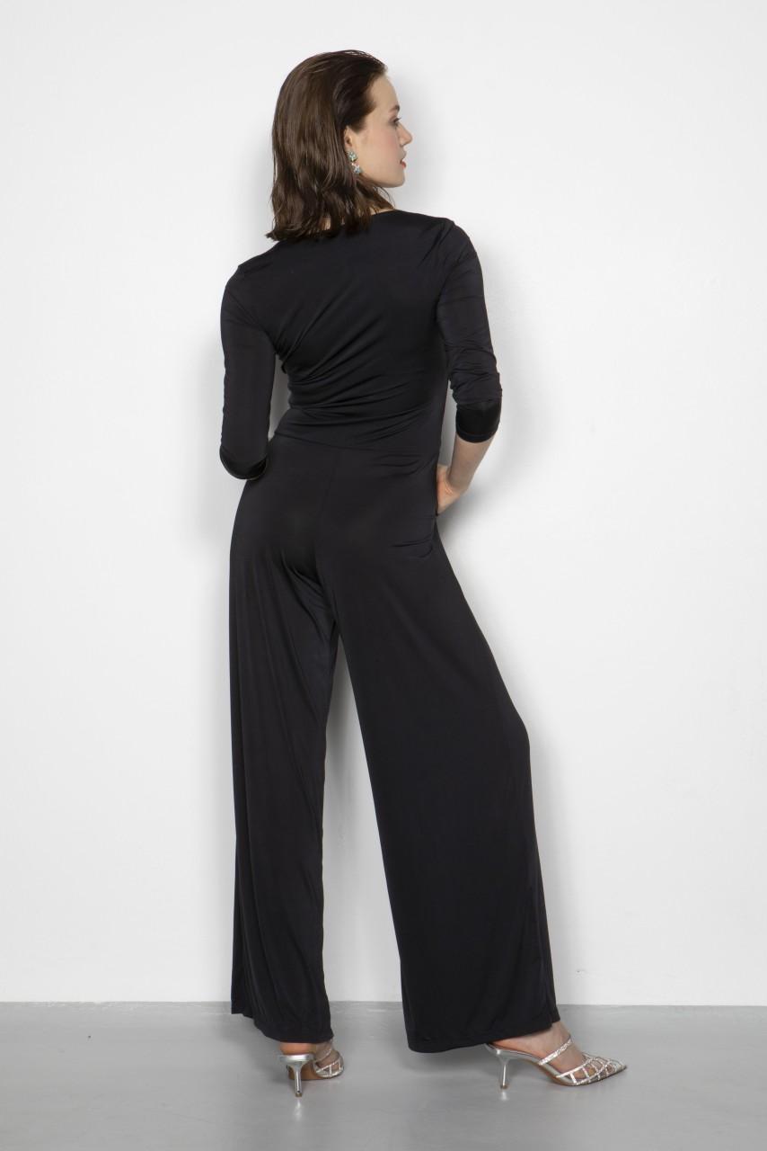 Marivie Jump In Black Jumper