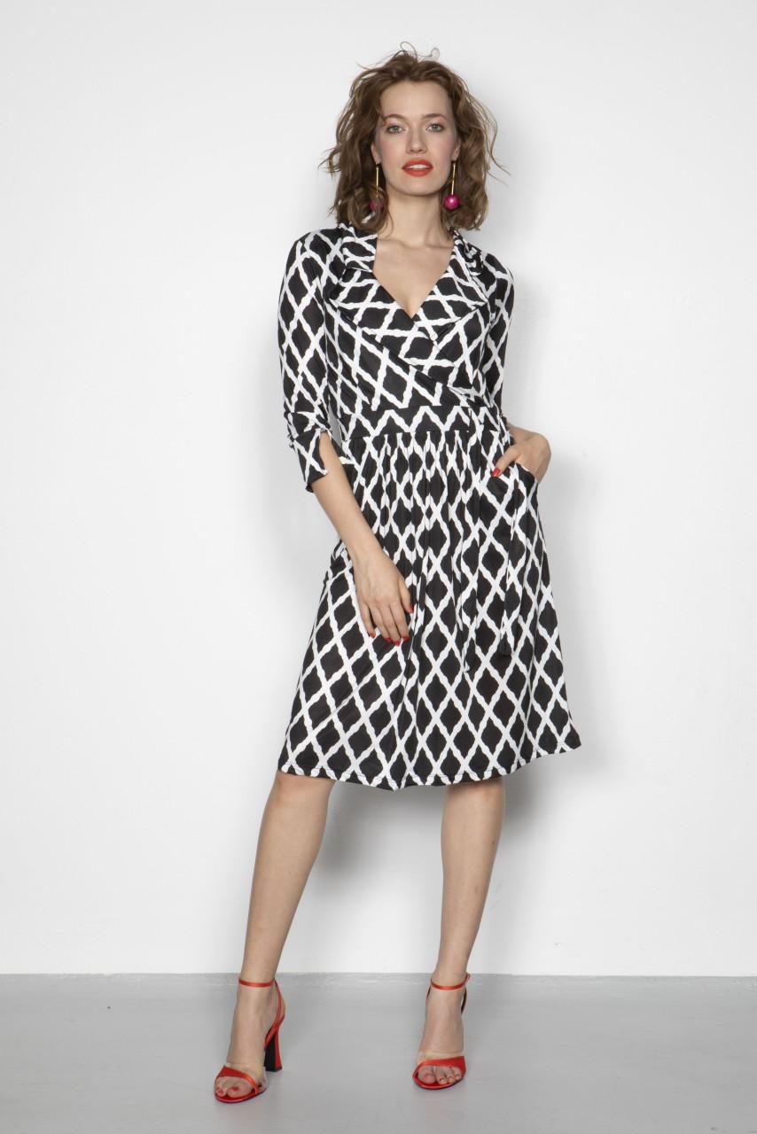 Marivie Oh, Yeah crisscross black Dress