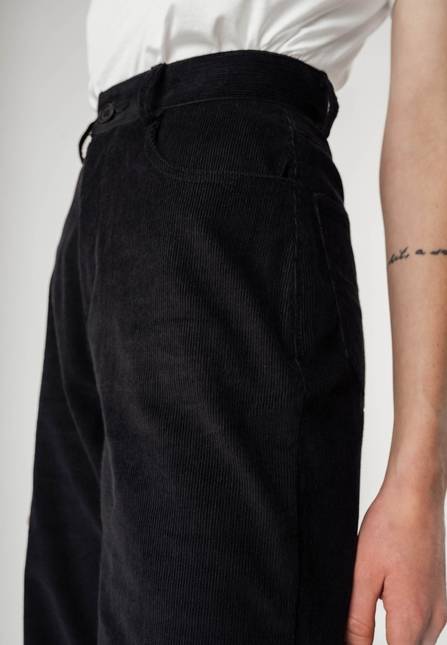 Melawear Cord Hose Mit Hohem Bund Und Weitem Bein OORJA