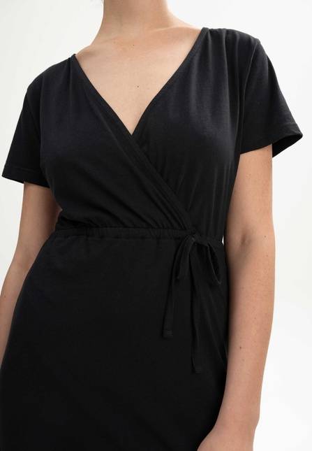 Melawear V-Neck Kleid Lang SHREOSHI